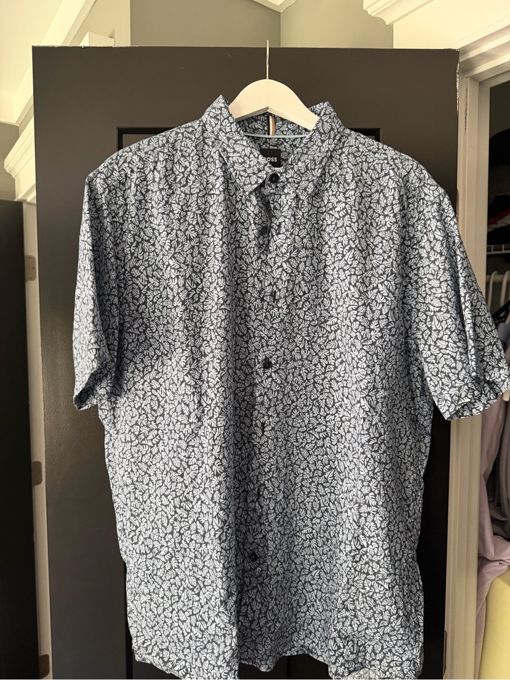 Hugo Boss Men’s Navy palm leaf print short-Sleeve Shirt
